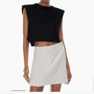 NWT Aritzia Babaton Cropped Shoulder Pad Tank